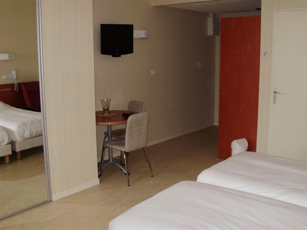 Hotels & Residences - Les Thermes 吕克瑟伊莱班 外观 照片