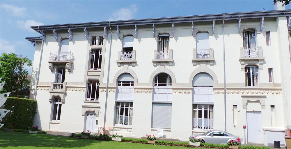 Hotels & Residences - Les Thermes 吕克瑟伊莱班 外观 照片