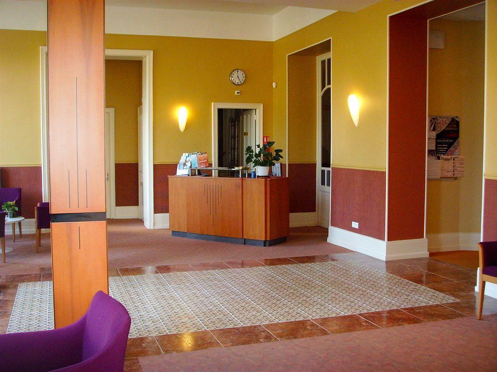 Hotels & Residences - Les Thermes 吕克瑟伊莱班 外观 照片