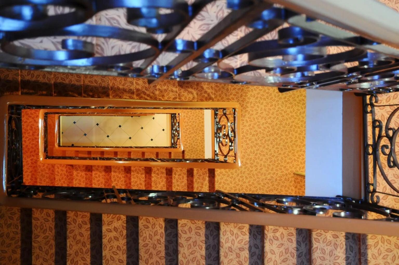Hotels & Residences - Les Thermes 吕克瑟伊莱班 外观 照片