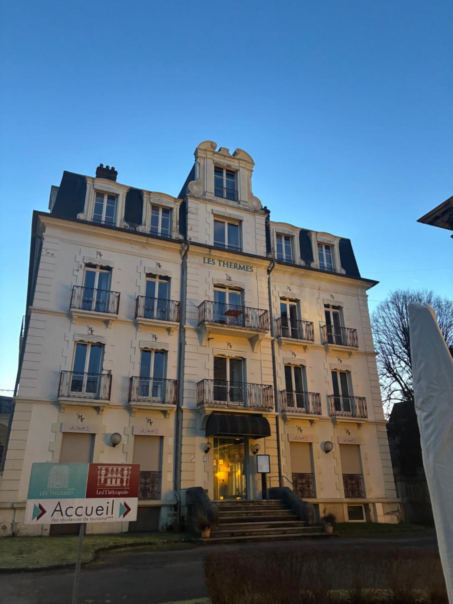 Hotels & Residences - Les Thermes 吕克瑟伊莱班 外观 照片