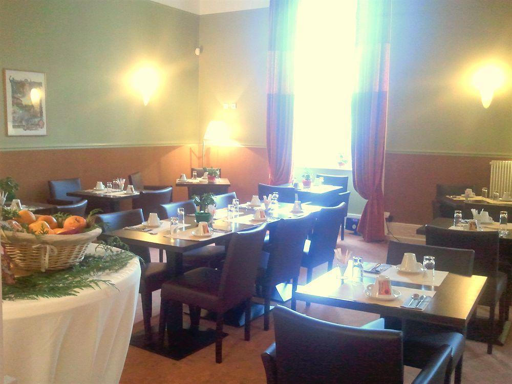 Hotels & Residences - Les Thermes 吕克瑟伊莱班 外观 照片