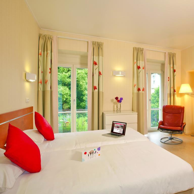 Hotels & Residences - Les Thermes 吕克瑟伊莱班 外观 照片